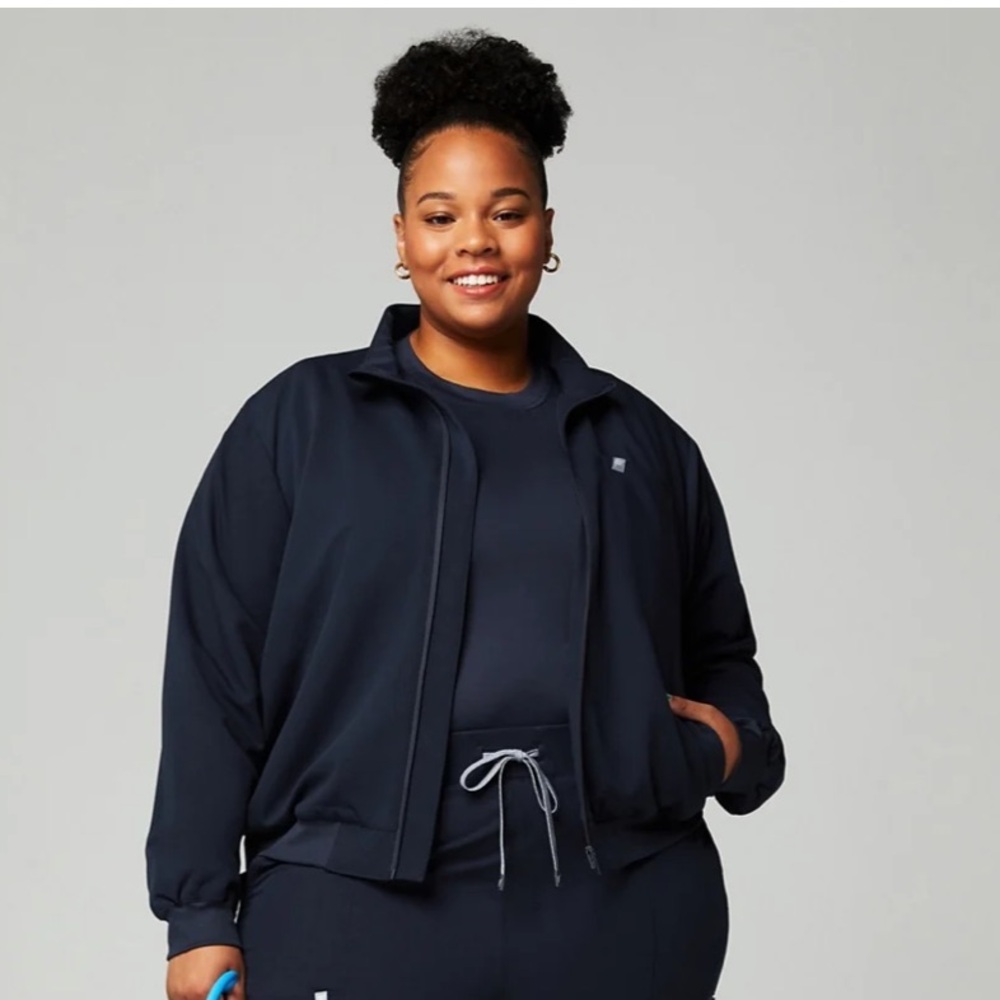 Fabletics Daily Scrub Jacket - Picture 5 of 9